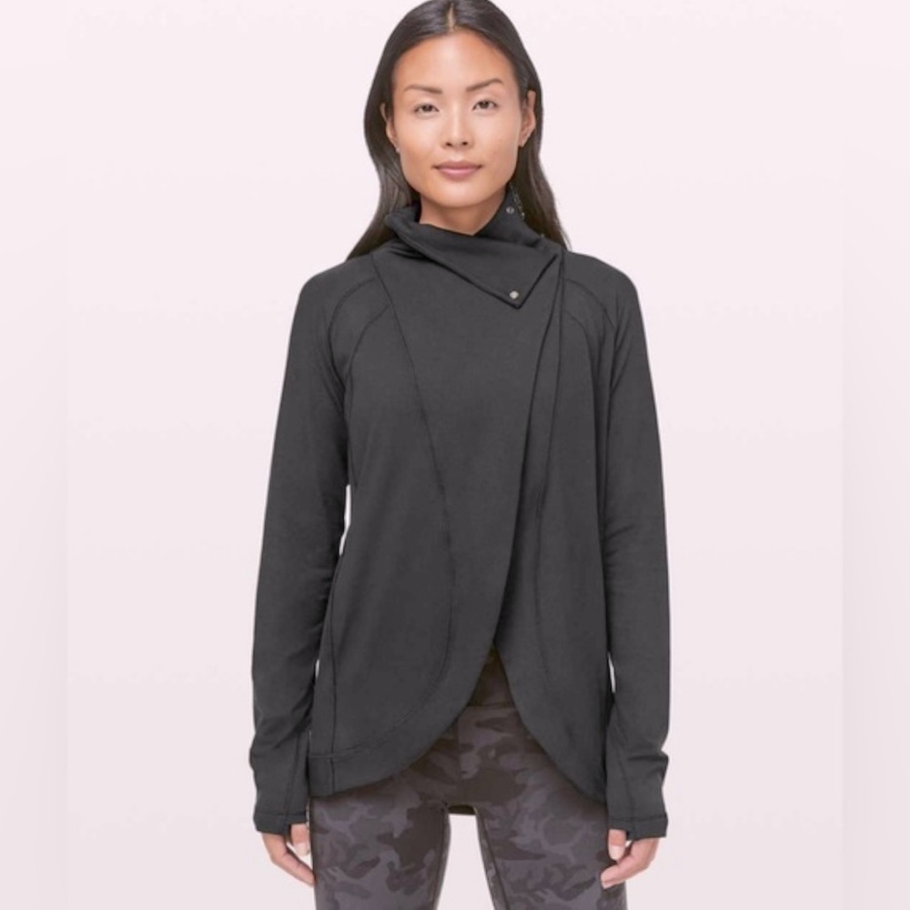 Lululemon That’s A Wrap Crossover Front Jacket in Gray. Cotton/Spandex. Size 8